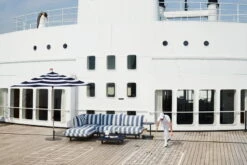 Fatboy Paletti Sohva, 3 Osaa, Oikea, Raidallinen Ocean Blue 13 Fatboy Paletti Sohva, 3 Osaa, Oikea, Raidallinen Ocean Blue -Terassitalo Kauppa 03 FATBOY Paletti Stripe Ocean Blue Moodpicture SS Rotterdam