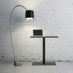 Selka Mahtuva Säädettävä Työpöytä, Valkoinen -Terassitalo Kauppa 04Studio 1024x10242x 1