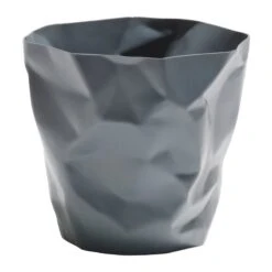 Essey Bin Bin Paperikori, Harmaa