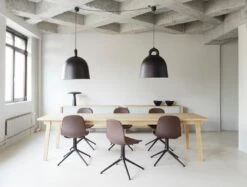 Normann Copenhagen Form Swivel 4L Tuoli, Musta - Musta Nahka Ultra -Terassitalo Kauppa 2022 Bell Lamp Black Slice Table Oak Form Chair Swivel Alu Black Ultra 41589 1