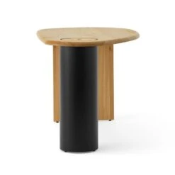 MENU Eclipse Työpöytä, öljytty Tammi 10 MENU Eclipse Työpöytä, öljytty Tammi -Terassitalo Kauppa 435Menu AK