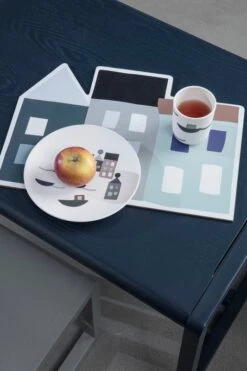 Ferm LIVING Little Architect Pöytä, Tummansininen -Terassitalo Kauppa 57 2380