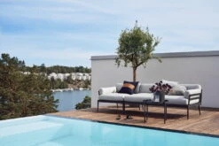 Skargaarden Anholt Sohva -Terassitalo Kauppa ANHOLT SOFA LOUNGE CHAIR SALTO LOUNGE TABLE 4