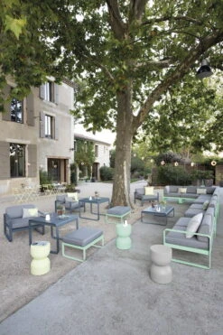 Fermob Bellevie Nojatuoli, Storm Grey - Flannel Grey -Terassitalo Kauppa BELLEVIE MODULABLE VERT OPALINE PIAPOLO HOOP MONTELIMARD AURELIE LECUYER