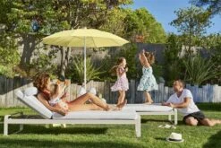 Fermob Bellevie Premium Aurinkotuoli, Acapulco Blue - Flannel Grey -Terassitalo Kauppa BELLEVIE SHADOO GRIS ARGILE CITRON GIVRE AIX VISUEL2023 ANTHONY LANNERETONNE