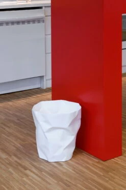 Essey Bin Bin Paperikori, Valkoinen -Terassitalo Kauppa Bin B in Location 4 copy