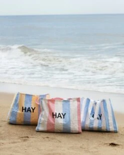HAY Candy Stripe Ostoskassi, M, Keltainen - Sininen -Terassitalo Kauppa Candy Stripe M family 1