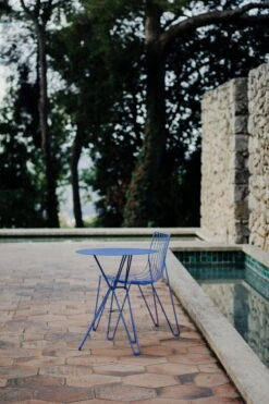 Massproductions Tio Pöytä, 60 Cm, Korkea, Overseas Blue -Terassitalo Kauppa D0A0005