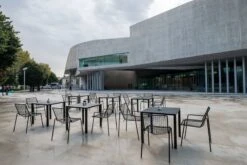 Emu Rio Tuoli Käsinojilla, Musta -Terassitalo Kauppa EMU CtContract2020 Pag14 15 RioR50 1