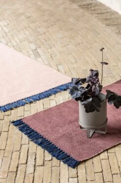 Ferm LIVING Bau Ruukku, Iso, Lämmin Harmaa 11 Ferm LIVING Bau Ruukku, Iso, Lämmin Harmaa -Terassitalo Kauppa FERM 7493 1