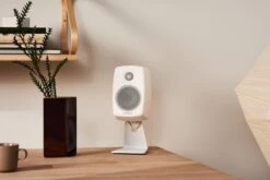 Genelec G One (B) Aktiivikaiutin, Valkoinen -Terassitalo Kauppa Genelec 0077 final lores sRGB 1