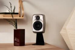 Genelec Pöytäteline G Two Kaiuttimelle, L Mallinen -Terassitalo Kauppa Genelec 0144 final lores sRGB 1