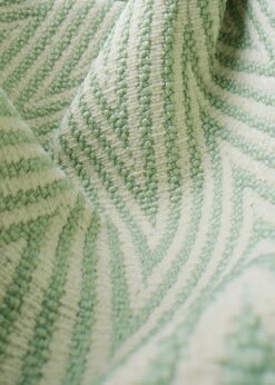 GUBI Pacha Outdoor Nojatuoli, Pyörivä, Chevron FR 008 -Terassitalo Kauppa Gubi 10094243 Dedar Chevron Outdoor FR 008 AP