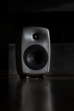 Genelec G Three (B) Aktiivikaiutin, RAW Alumiini 11 Genelec G Three (B) Aktiivikaiutin, RAW Alumiini -Terassitalo Kauppa INTEGRATION DESIGN raw Genelec 24