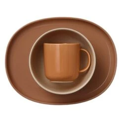 Nuppu Junior Astiasetti, Lakka