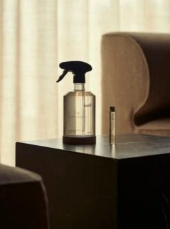 Kinfill Tub And Tile Laattojenpuhdistusaine, Lavender Fields -Terassitalo Kauppa Kinfill Mood shot C Brian Buchard 004 2