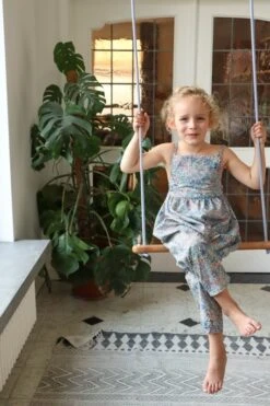 Lillagunga Bone Trapetsi, Tammi - Musta Köysi -Terassitalo Kauppa Lillagunga Bone Oak Blue Laurence De Witte 3 1