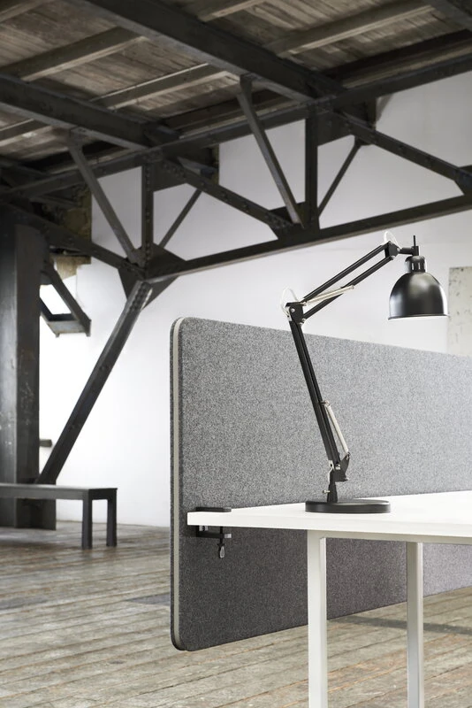 Lintex Edge Pöytäseinäke, Kiinnitys Eteen, Tummanharmaa - Musta 7 Lintex Edge Pöytäseinäke, Kiinnitys Eteen, Tummanharmaa - Musta - Image 5