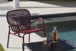 Petite Friture Week-end Matala Pöytä, Musta -Terassitalo Kauppa M0740505 M0741001 weekend armchair coffee table burgundy black 28C29Ola Rindal lifestyle HD28129