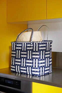 HAY Maxim Kassi, L, Sininen - Hiekka -Terassitalo Kauppa Maxim Bag L blue and sand 03