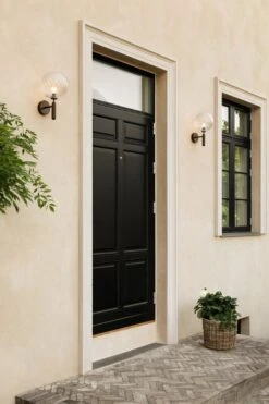 Nuura Miira Outdoor Seinävalaisin, Tumma Pronssi - Kirkas -Terassitalo Kauppa NUURA outdoor3312