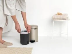 Brabantia NewIcon Poljinroska-astia, Metallic Gold -Terassitalo Kauppa NewIcon Pedal Bin 3L Champagne 8710755304408 Brabantia 300dpi 6478x4860px 6 NR 24349
