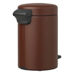 Brabantia NewIcon Poljinroska-astia, Mineral Cosy Brown -Terassitalo Kauppa NewIcon Pedal Bin 3L Mineral Cosy Brown 8710755208522 Brabantia 72dpi 3500x4500px 6 NR 26477