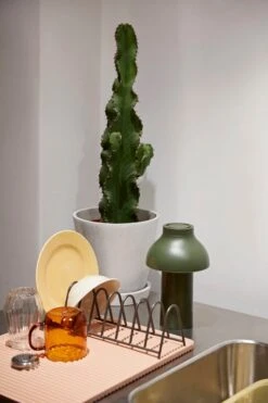 HAY Dish Drainer Tarjotin, Puuteri -Terassitalo Kauppa PC Portable olive Dish Drainer Borosilicate Cup