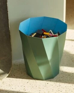 HAY Paper Paperikori, Tummanvihreä -Terassitalo Kauppa Paper Paper Bin dark green