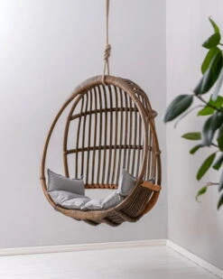 Parolan Rottinki Sirkka Riippukeinu, 2023, Antiikinruskea -Terassitalo Kauppa Parolan Vuosikerta Klassikko Sirkka antiikinruskea pehmuste harmaa