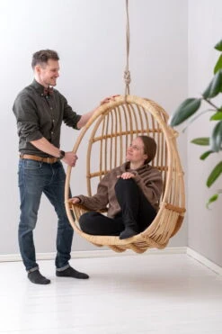 Parolan Rottinki Sirkka Riippukeinu, 2023, Luonnonvärinen -Terassitalo Kauppa Parolan Vuosikerta Klassikko Sirkka luonnonvrinen Hinni Korpela Jyri Naskali