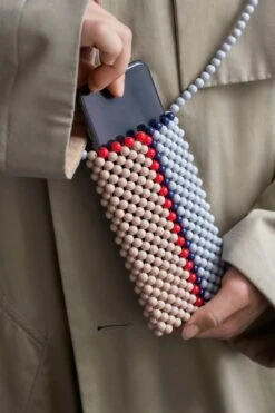 HAY Perla Puhelinlaukku, Krem -Terassitalo Kauppa Perla Phone Holder krem 03