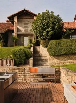 Röshults Module Hiiligrilli X, 100 Cm, Ruostumaton Teräs -Terassitalo Kauppa Roshults Italien Catalog3647 HighRes