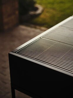 Röshults Module Hiiligrilli X, 100 Cm, Antrasiitti 11 Röshults Module Hiiligrilli X, 100 Cm, Antrasiitti -Terassitalo Kauppa Roshults Italien DSCF6001 HighRes