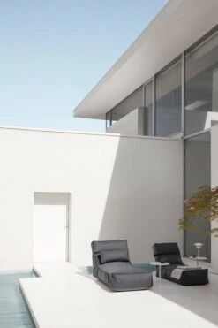 Blomus Stay Lounger Lepotuoli, S, Coal -Terassitalo Kauppa blomus 4899 STAY ANI LAMP RO FLOW RIVA
