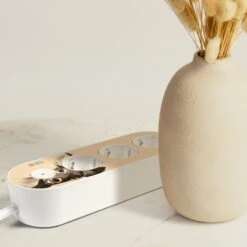 MyNolla MyNolla Strip Jatkojohto, Hurmaava Peura, Valkoinen -Terassitalo Kauppa white dear vase